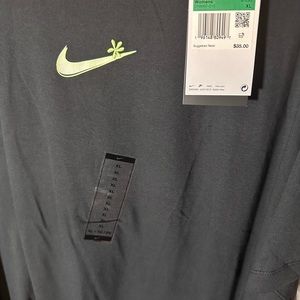 Black Nike Women’s Tshirt Neon Green check